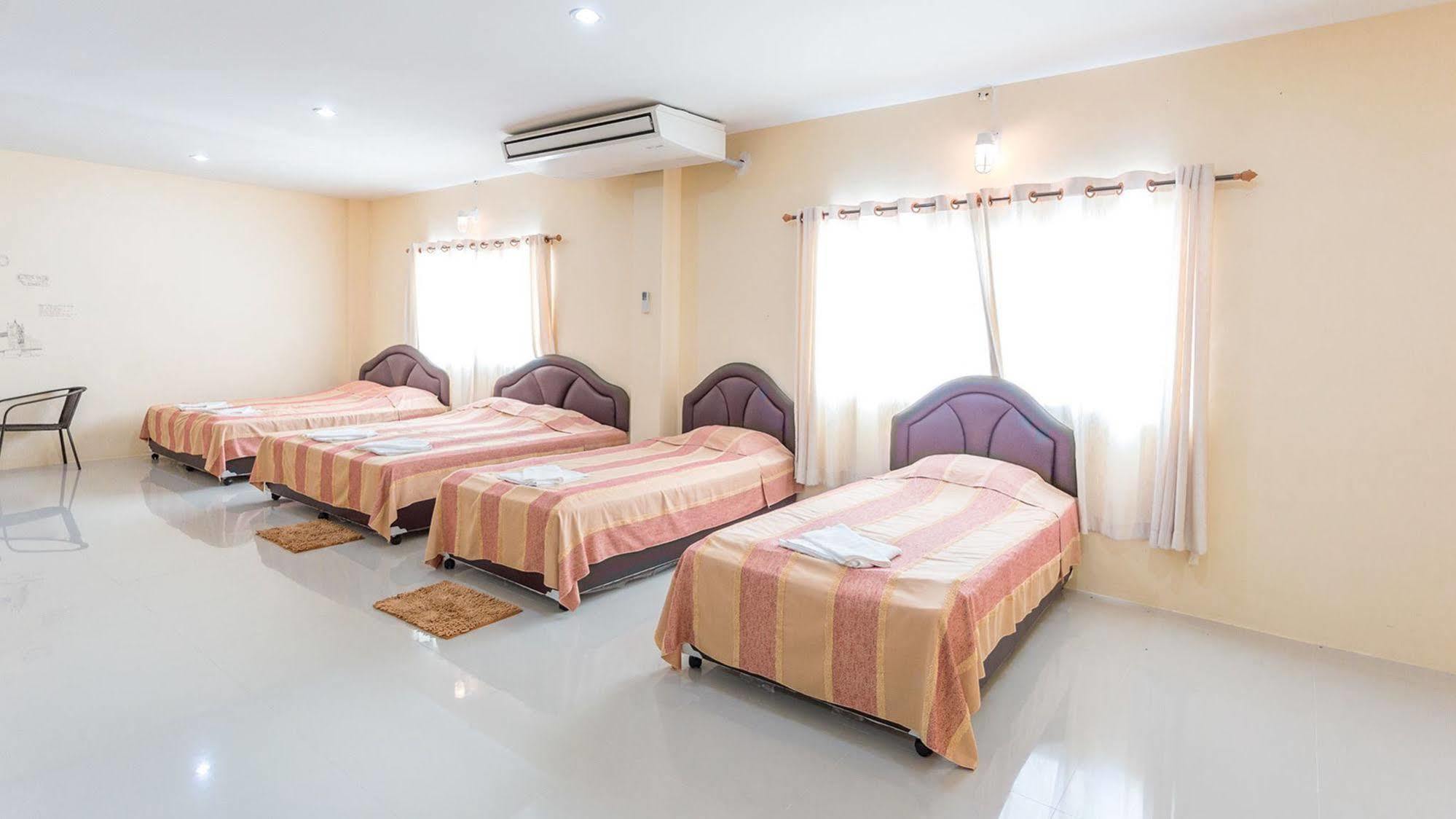 Phet Ngam Hotel Mae Sai Bagian luar foto